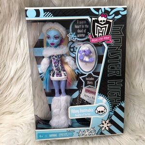 Monster High ABBEY BOMINABLE Mattel 2011